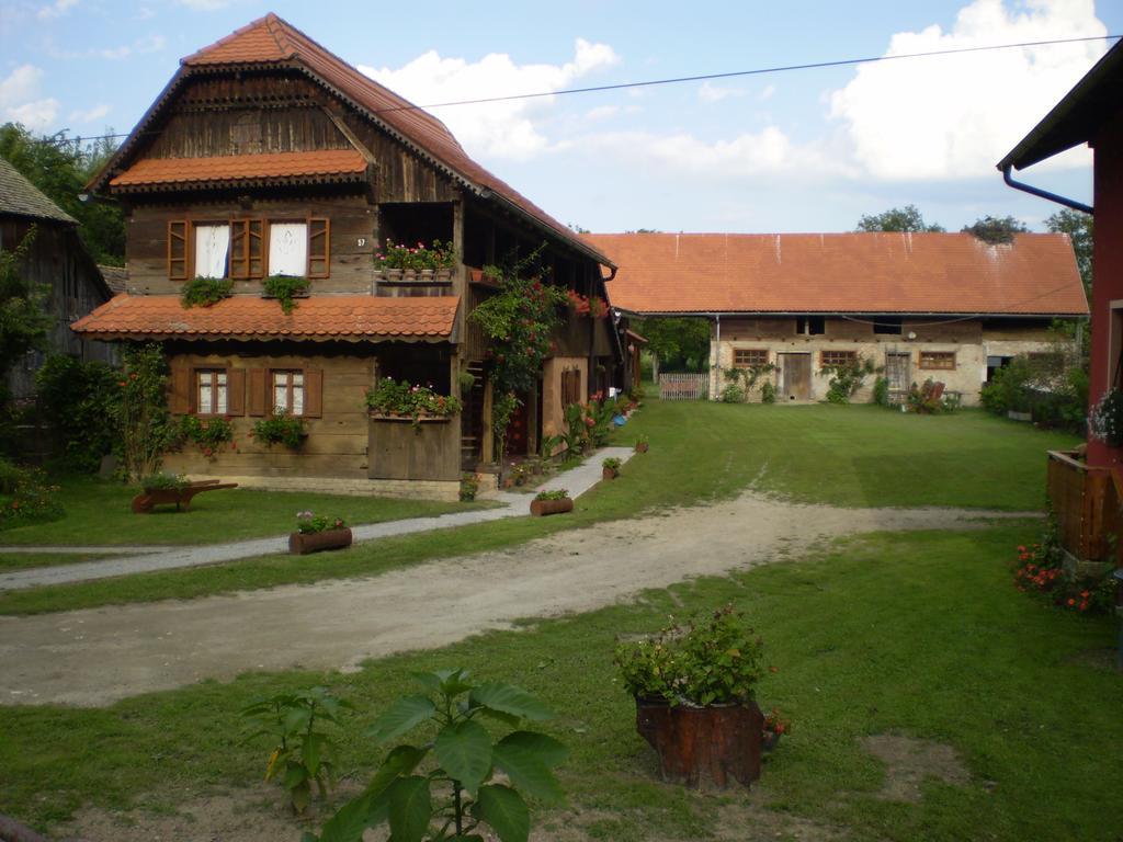 Apartments Iza Na Trem Čigoč Eksteriør billede